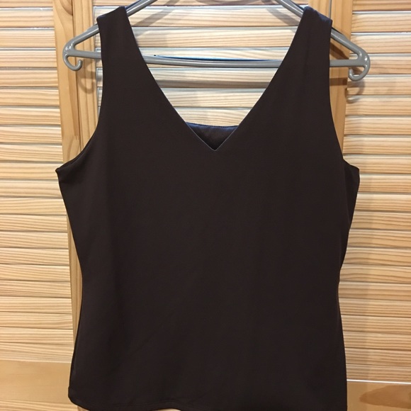 Boutique Essentials-Ladies sleeveless top. - Picture 1 of 3